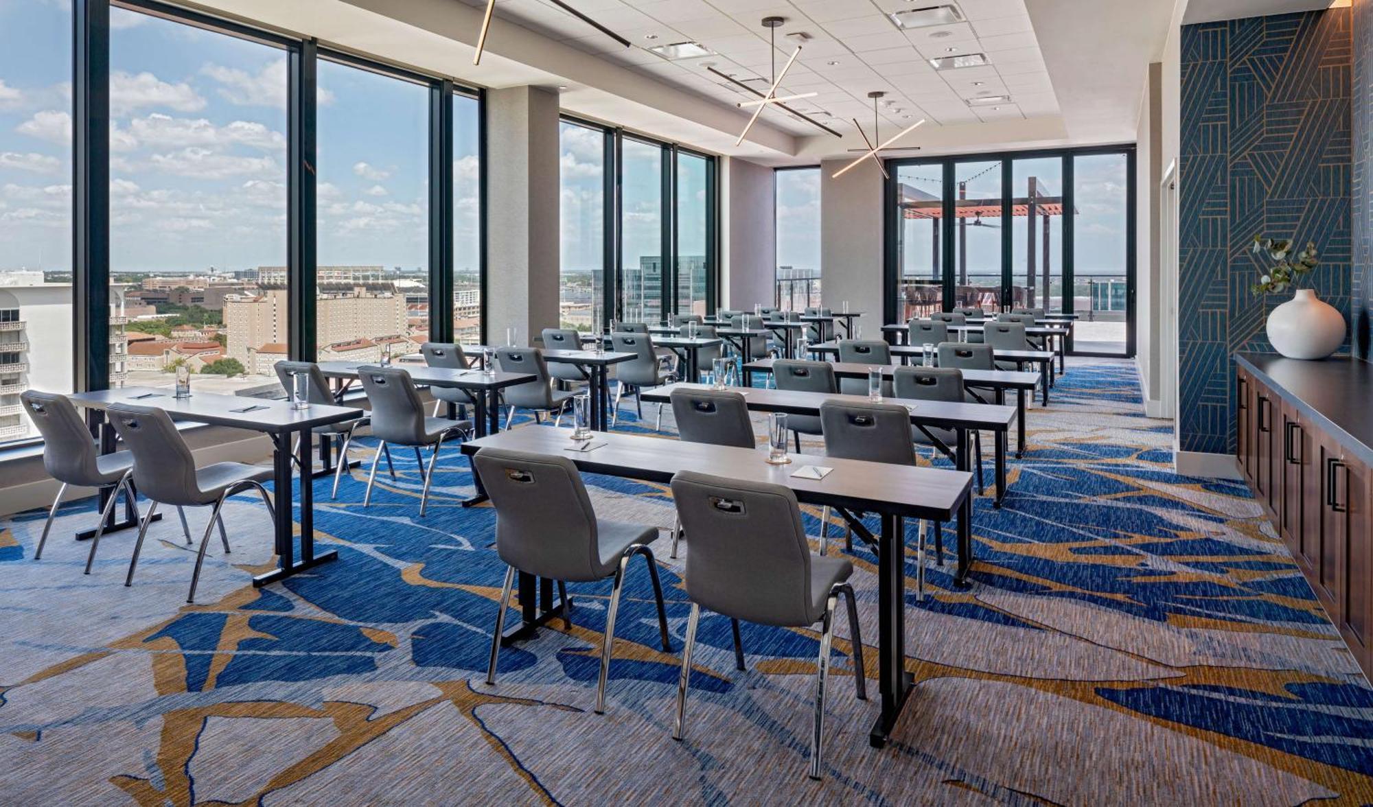 Hilton Garden Inn Austin University Capitol District Exterior foto